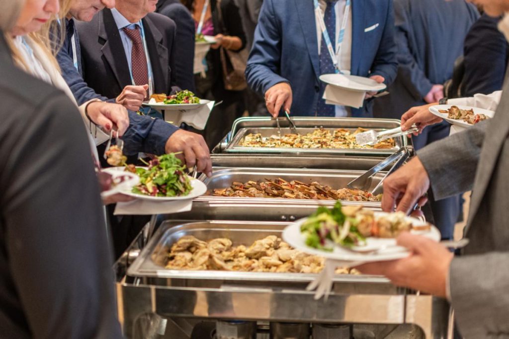 catering-Buffet-seated-menu