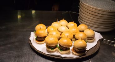 Mini,Burger,Canape,On,Tray, Catering